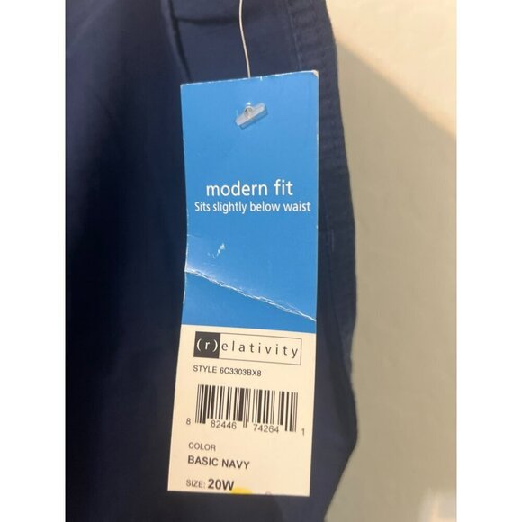 NWT Sz 20W Relativity Women 100% Cotton Navy Shorts Flap Pockets - Picture 2 of 7